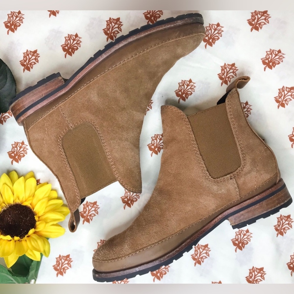 Soludos Paige Chelsea boots tan suede